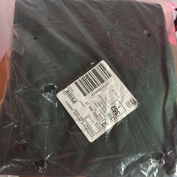 EXTREMELY RARE Victoria’s Secret Jeans in Spruce - Picture 2 of 6